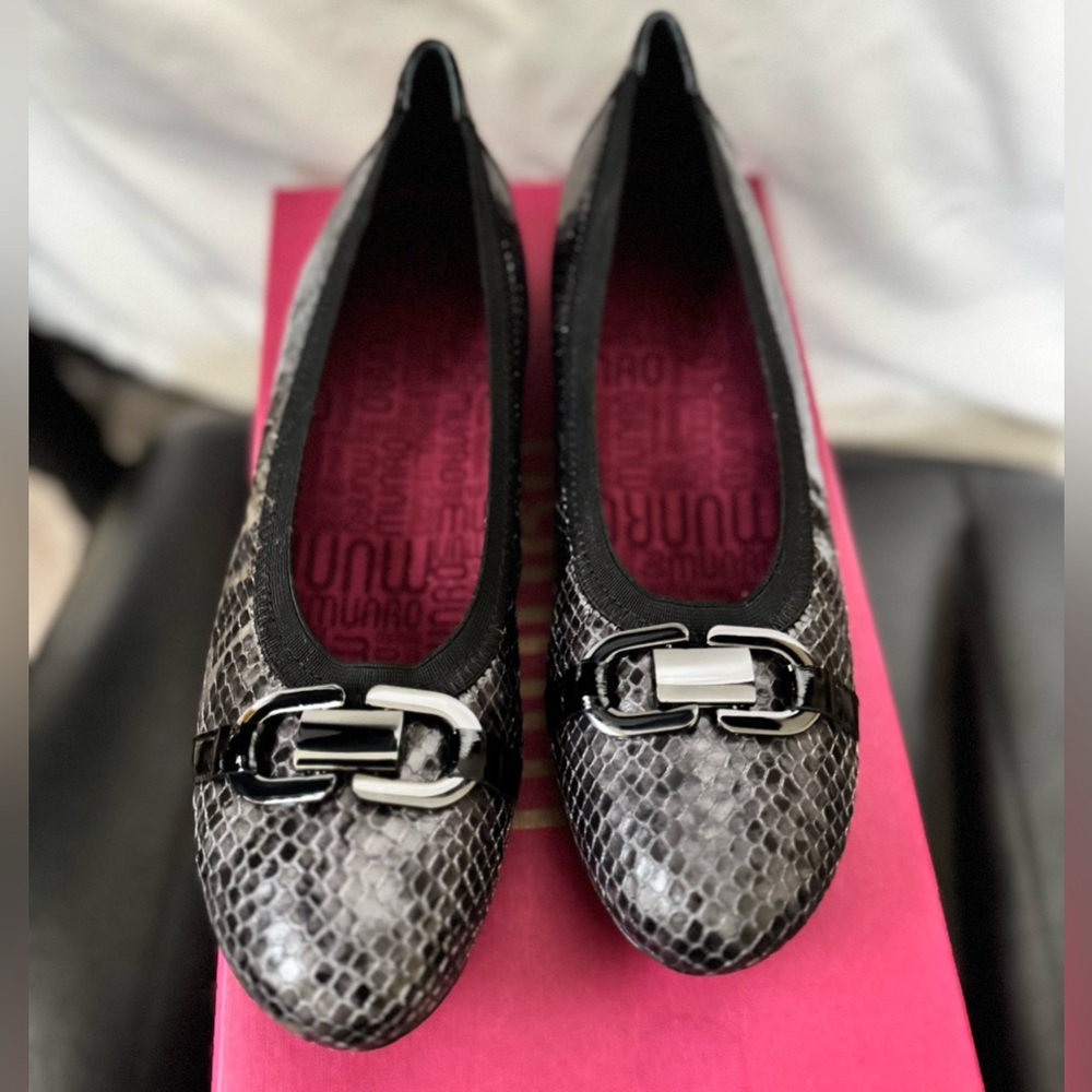 NIB Munro IVY II Black Snake Textured Ballet Flats M184080